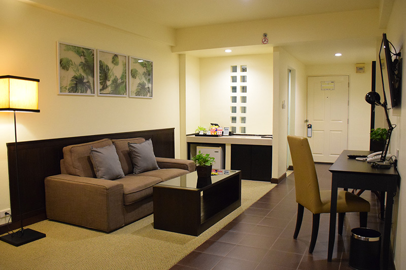 โรงแรม เดอะ คัลเลอร์ ลิฟวิ่ง : ห้องสวีท